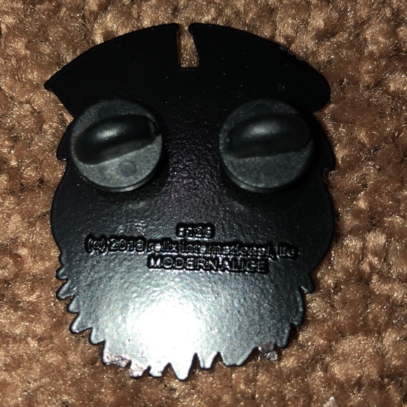 STAY HIGH PIN - Picture 3 of 3